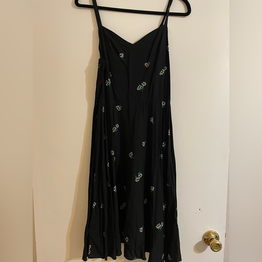 Old Navy Fit and Flair Black Floral Cami Midi Dress size Large Tall